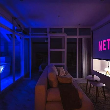 Oasis Chic - Spa Prive & Cinema Ρενς Εξωτερικό φωτογραφία